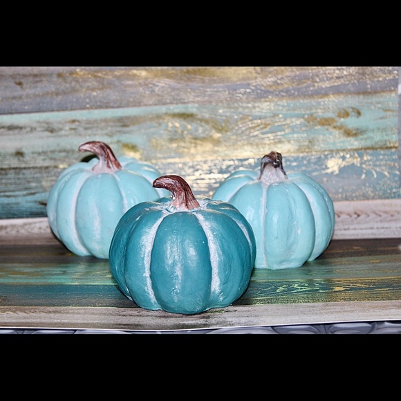Other - HP🎉DECORATIVE BLUE MINI PUMPKIN SET NWT